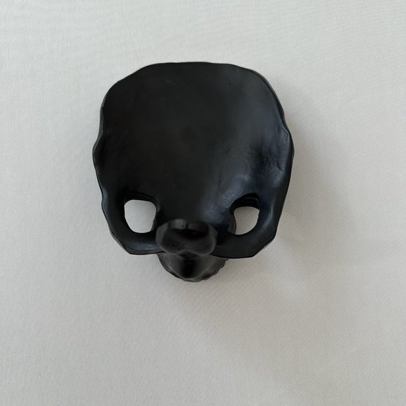 Skull Glasses Holder and Organizer Black Gothic Halloween Skull Statue - Picture 3 of 5